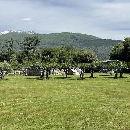 Aprisco De * Candeleda